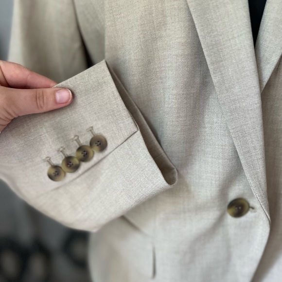 Blazer - Picture 3 of 4